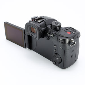 【良品】LUMIX GH5 II ミラーレス一眼カメラ 標準ズームレンズキット DC-GH5M2M [ズームレンズ]